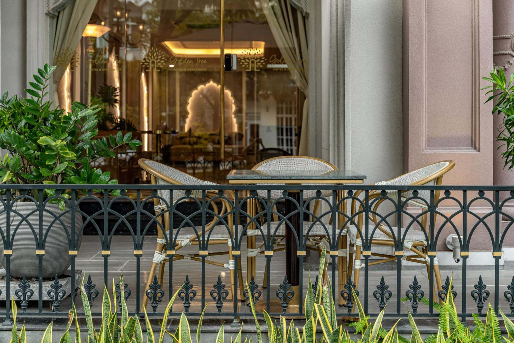 Khách sạn Khách Sạn&căn Hộ Golden Tree 3*